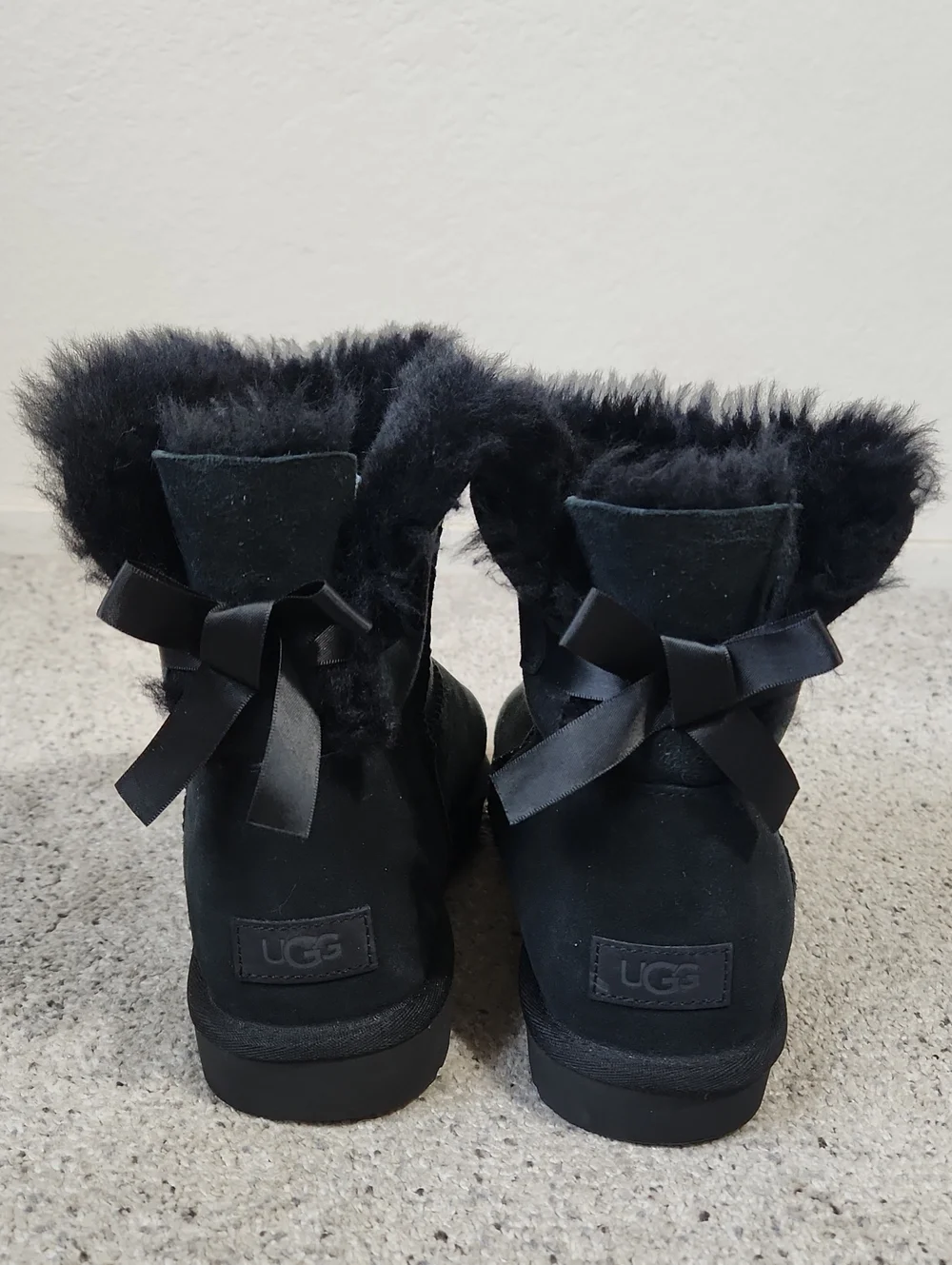 UGG Australia Mini Bailey Bow II Women's Boots in Black Size 11